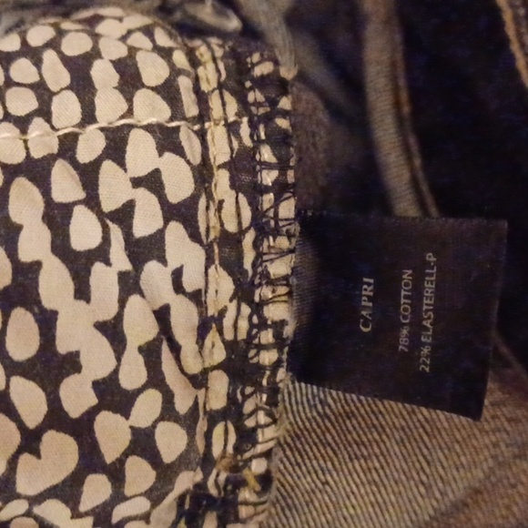 White house black market Blanc Jeans Capri size 2 - Picture 8 of 9